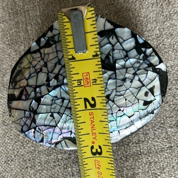 ๐ Beautiful Handmade Polished Purple Clam Shell Jewelry/Trinket Box - Picture 11 of 11